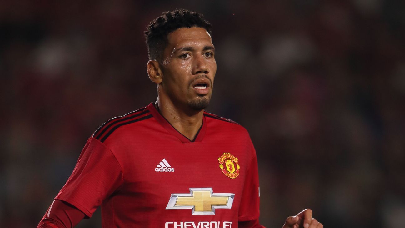 Manchester United need to 'come out fighting' against Tottenham - Chris Smalling