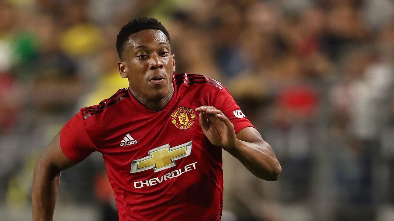 Anthony Martial's contract offer shows where power lies at Manchester United
