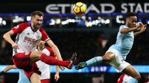 Rangers: Gareth McAuley to join Steven Gerrard's side