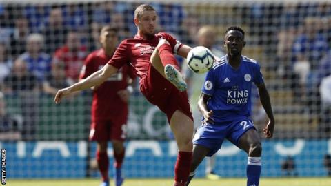 'General' Henderson signs five-year Liverpool deal