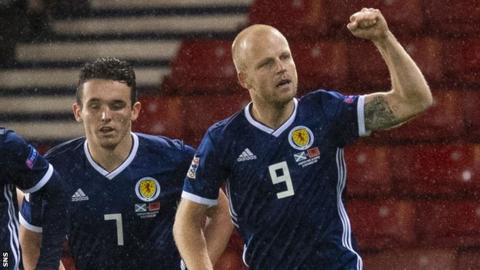 Steven Naismith: Scotland 'should stay at Hampden but play at other grounds'