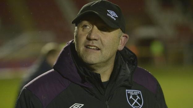 Mark Phillips: West Ham Under-18s coach reinstated after club investigation
