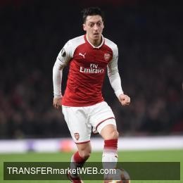 ARSENAL, Ozil's agent: "Crazy offers from Asia. But money isn't all that matters"
