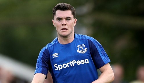 Keane comes to Pickford defence