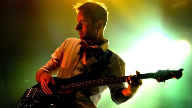 Premier League predictions: Lawro v James bassist Jim Glennie