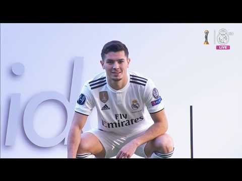 Brahim takes to the Bernabéu pitch!