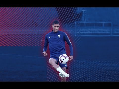 The fans welcome FC Barcelona new player Jean-Clair Todibo