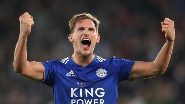 Marc Albrighton: Leicester City winger signs new deal until 2022