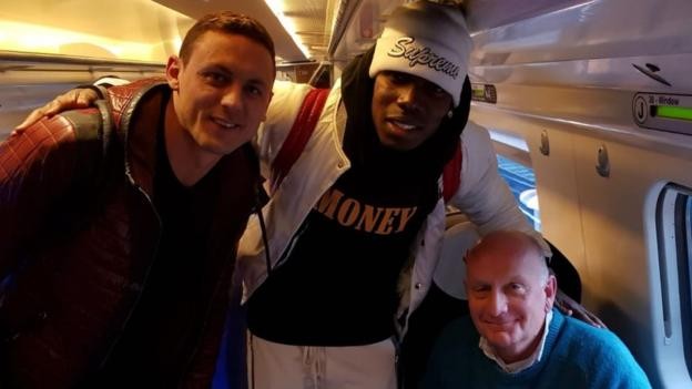 Paul Pogba: Uno-playing Manchester United midfielder leaves couple baffled