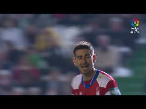 Resumen de Córdoba CF vs Granada CF (1-2)