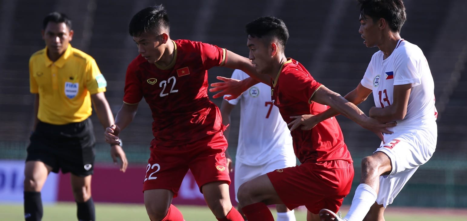 Vietnam fight back for opening win