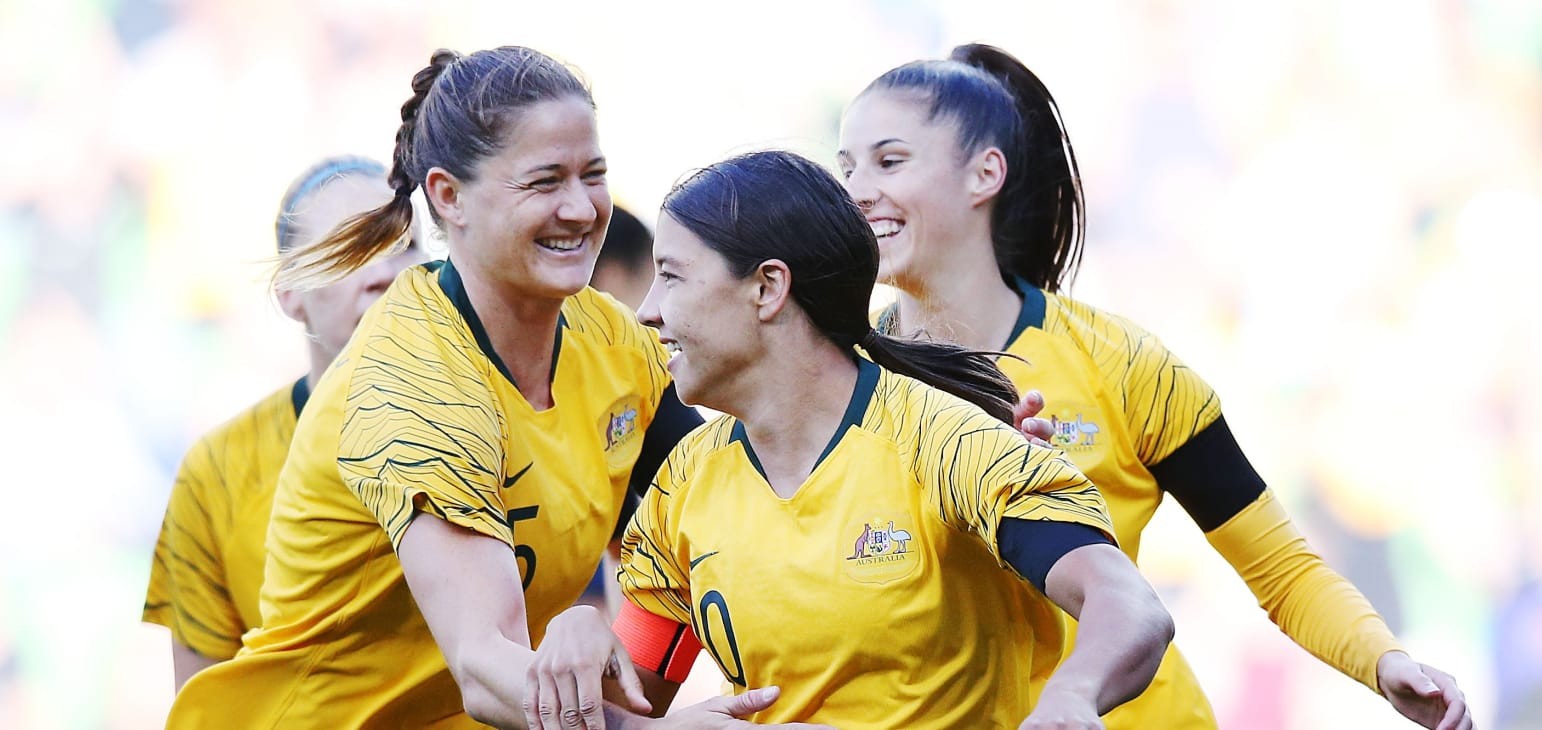 Australia cruise to Cup of Nations title