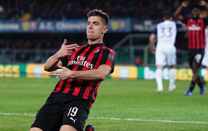 Pistolero Piatek fires AC Milan past Chievo