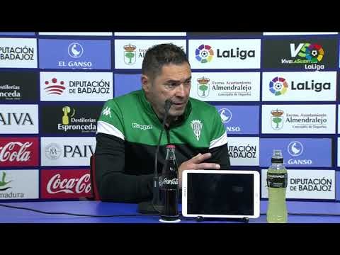 Rueda de prensa de Rafa Navarro tras el Extremadura UD vs Córdoba CF (3-0)