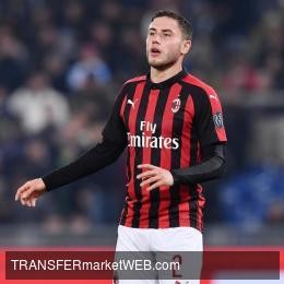 MAN. UNITED invested on CALABRIA as a replacement for Valencia