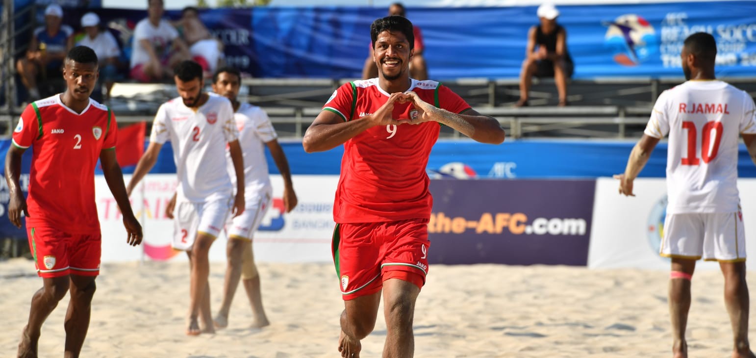 Oman edge Bahrain to seal last four spot