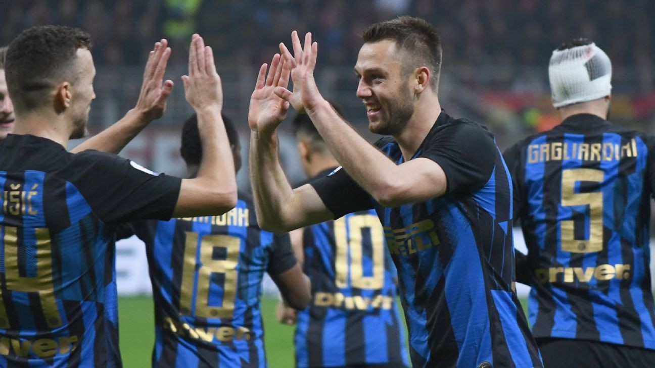 Inter Milan stun AC Milan in entertaining Derby della Madonnina