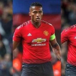 MAN. UNITED - 2 prestigious suitors for departing captain VALENCIA