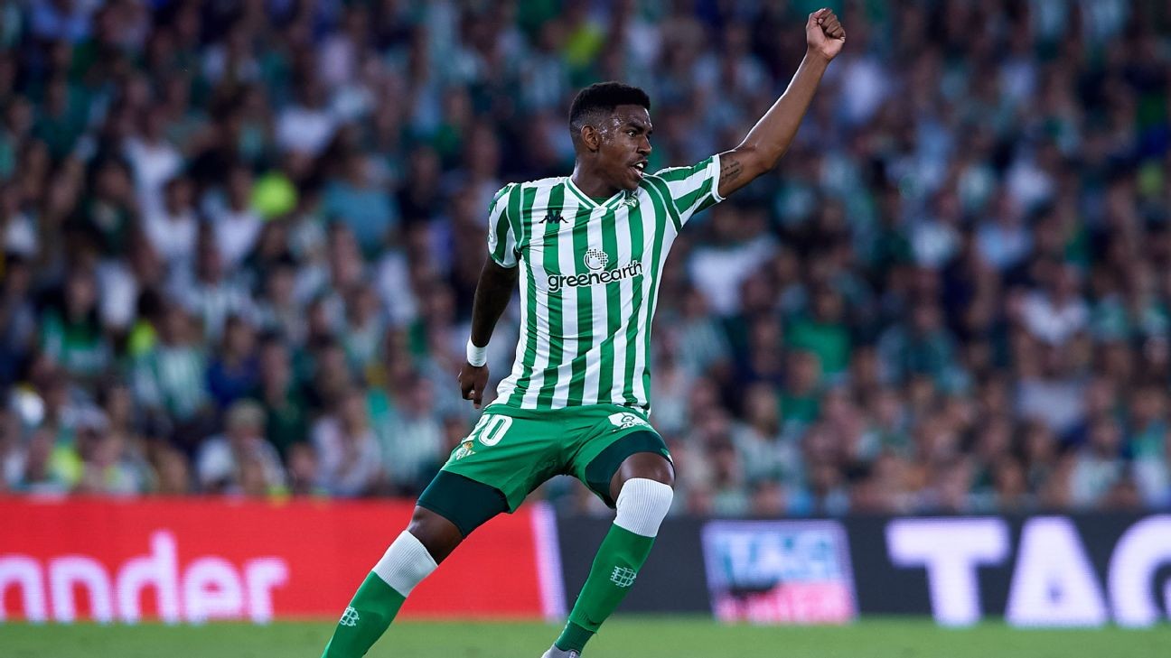 Real Madrid face competition for Junior Firpo signing - source