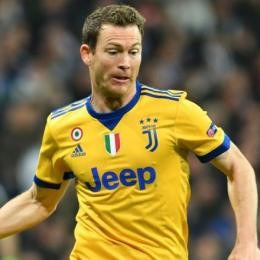 ARSENAL - Stephan LICHTSTEINER set to leave as a free agent
