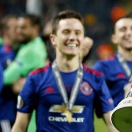 MAN. UNITED playmaker Ander HERRERA between extension and suitors