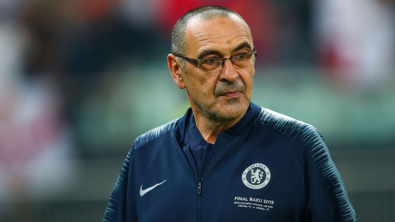 Sarri says he misses Italy amid Juventus links