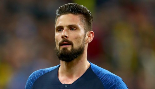 Giroud revels in Blues stay