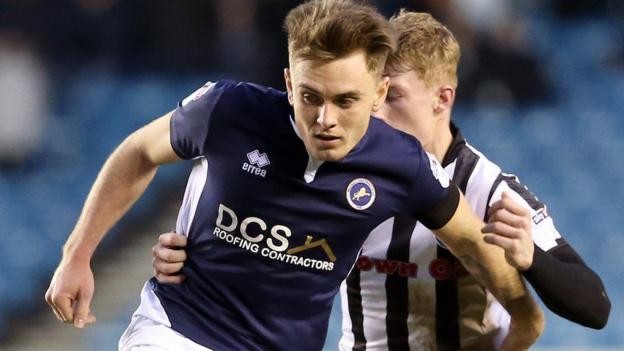 Ben Thompson: Millwall midfielder agrees new 'long-term' contract