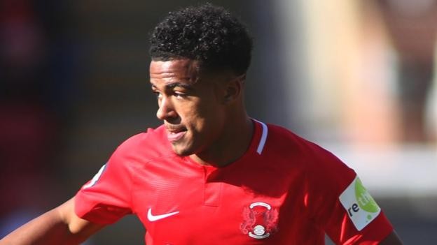 Josh Koroma: Huddersfield Town sign forward from Leyton Orient
