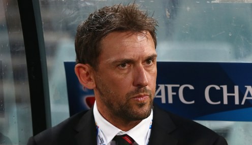 Glory sign former Roar pair