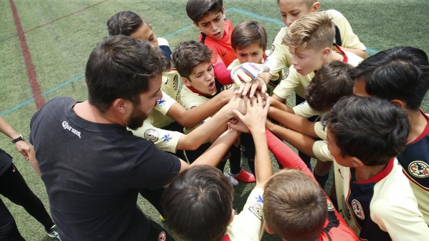 Five languages, one game: Football