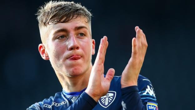 Tottenham sign Jack Clarke from Leeds Utd and loan him back to Championship club
