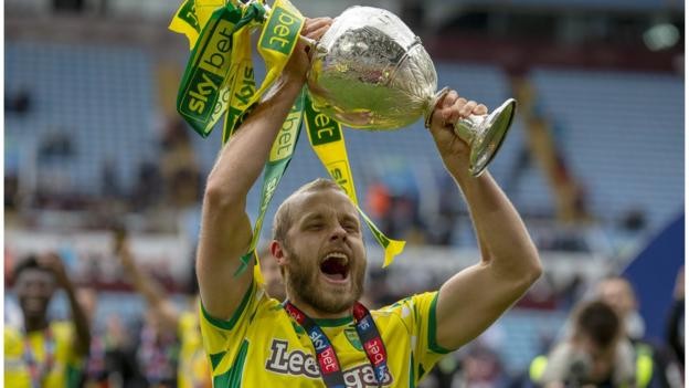 Norwich City: Teemu Pukki signs new contract