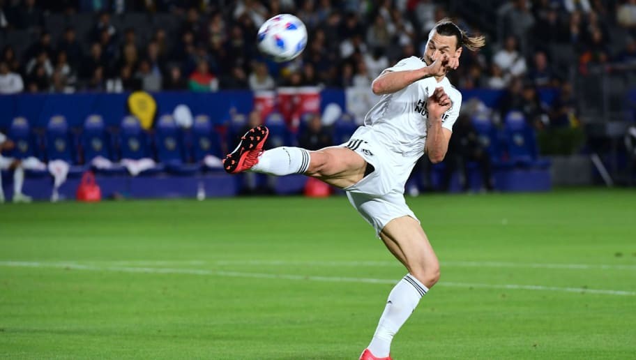Bottle Cap Challenge: 6 of the Best Efforts So Far From Across the Football World