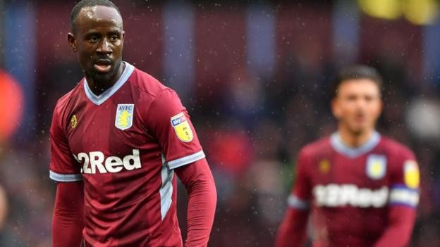 Albert Adomah: Former Aston Villa winger joins Nottingham Forest