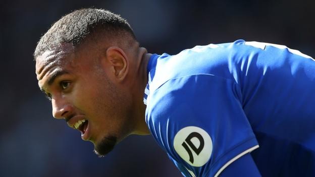 Kenneth Zohore: Cardiff accept West Brom bid for striker