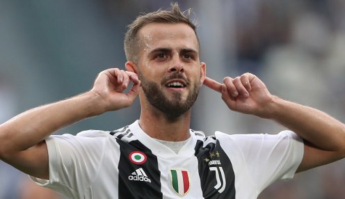 Juventus stay suits Pjanic