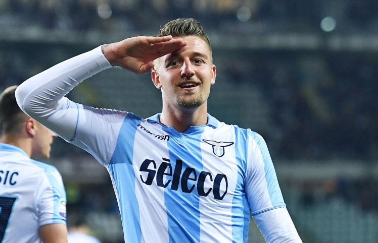 Lazio midfielder close to mega Manchester United switch