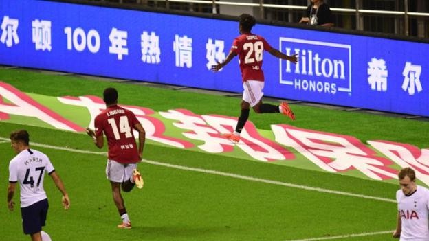 Tottenham 1-2 Man Utd: Angel Gomes fires late winner for United