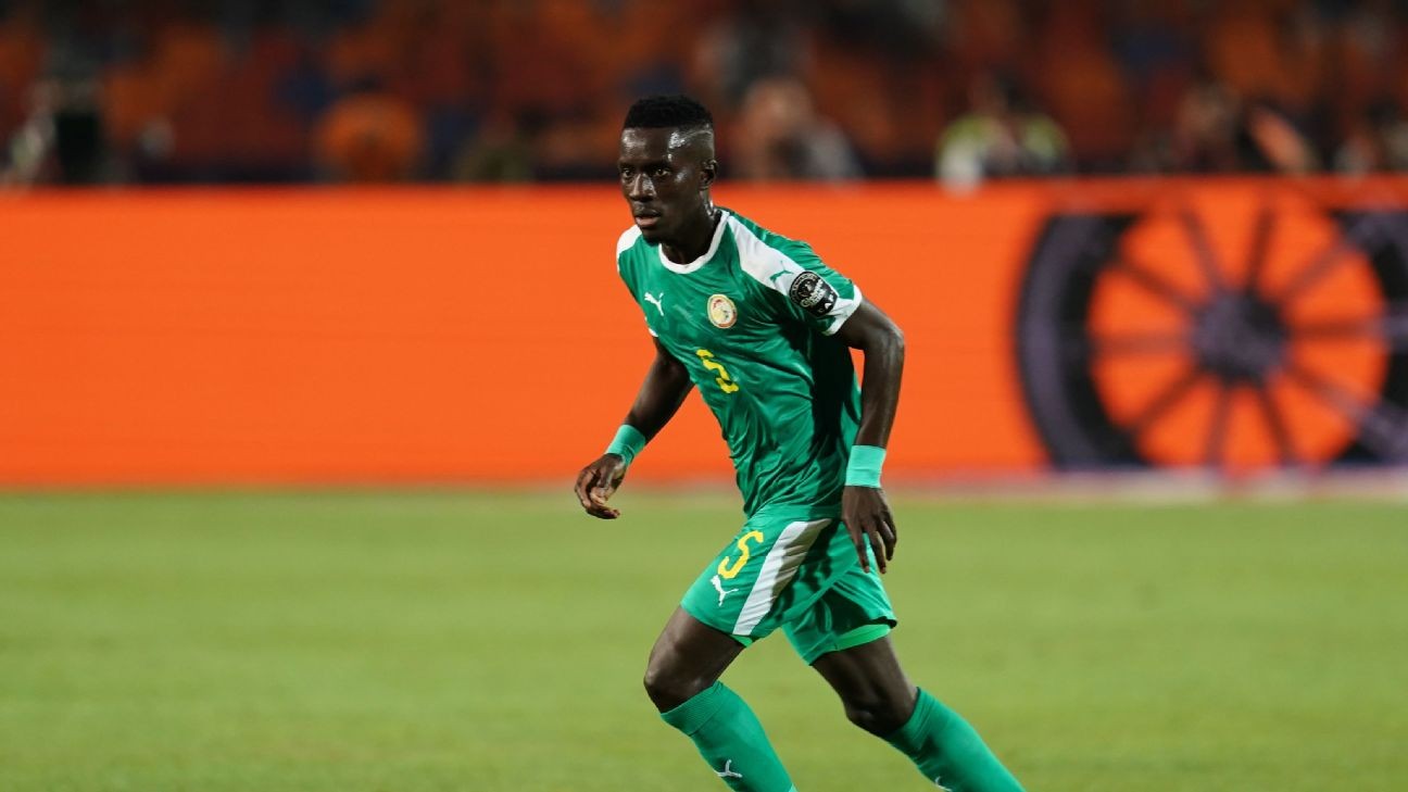 PSG sign Gueye from Everton for ¬32m