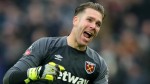 Liverpool to sign Adrian to replace departed Simon Mignolet