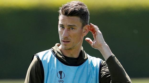 Laurent Koscielny: Arsenal legend Ian Wright calls defender 'disrespectful'