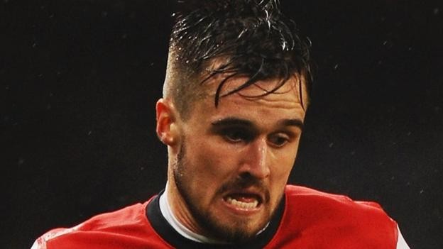 Carl Jenkinson: Nottingham Forest sign Arsenal defender