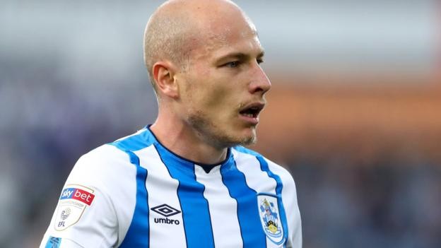 Aaron Mooy: Brighton close to signing Huddersfield midfielder