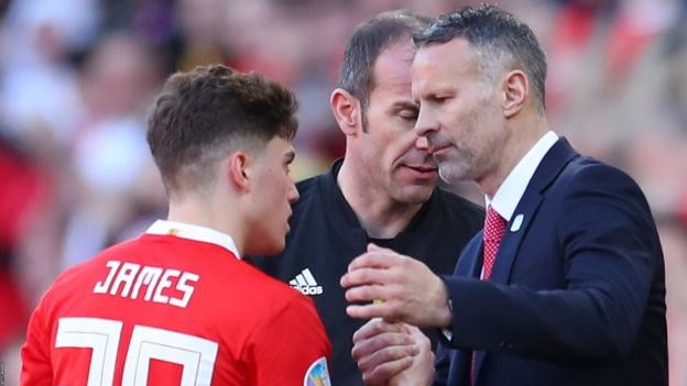 Daniel James: Ryan Giggs urges referees to protect Wales and Man Utd winger