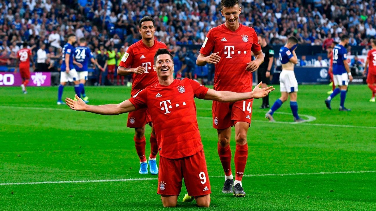 Lewy steals show in Coutinho's Bayern debut