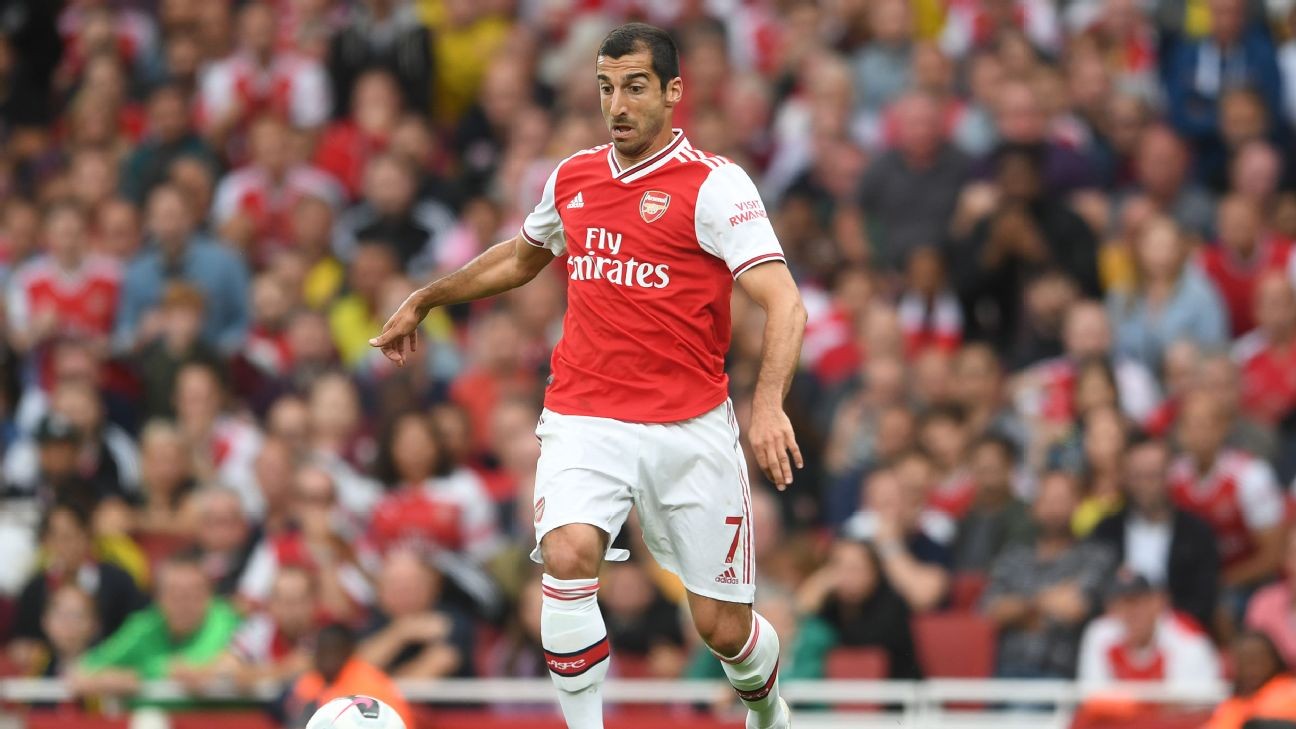 Mkhitaryan moves to Roma on season-long loan