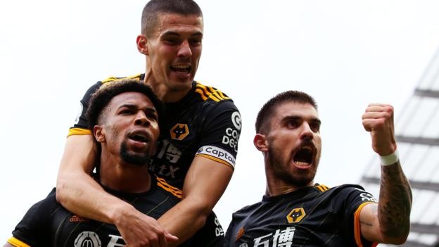 Man City 0-2 Wolves: Champions beaten at home