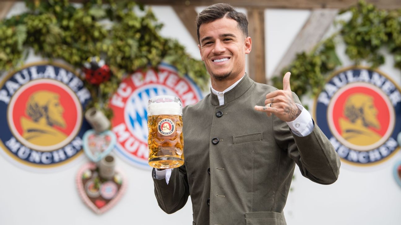 Toe Poke Daily: Bayern Munich drown their sorrows at Oktoberfest