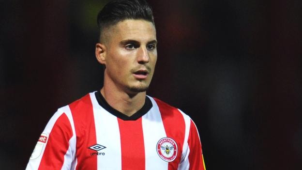 Sergi Canos: Brentford winger signs new contract until 2023